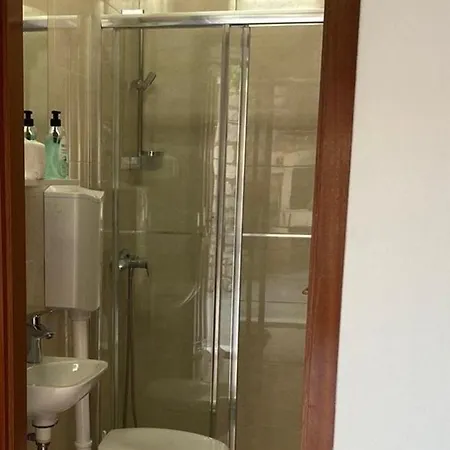 Pensión Mery 1 - Private With Bathroom 3*