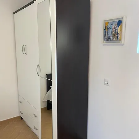 Mery 1 - Private With Bathroom 3*